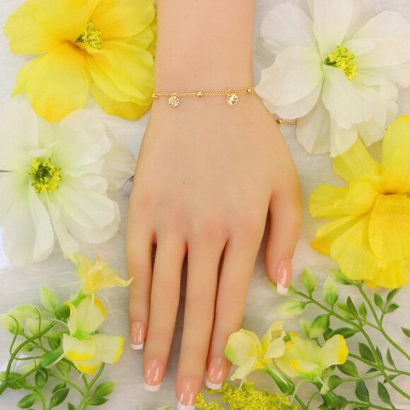 "Minimalist Bracelet, Sleek & Modern Design, Women’s Fashion, YC110248-B - Picture 4 of 10